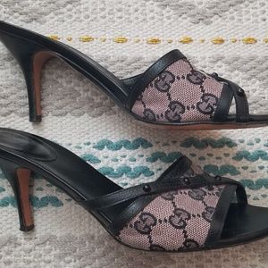 GUCCI GG logo canvas mules sandals heels vintage 9